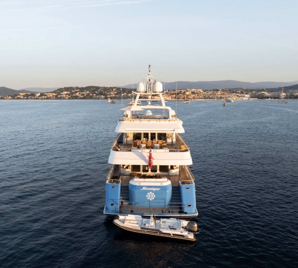 Superyacht Mosaique