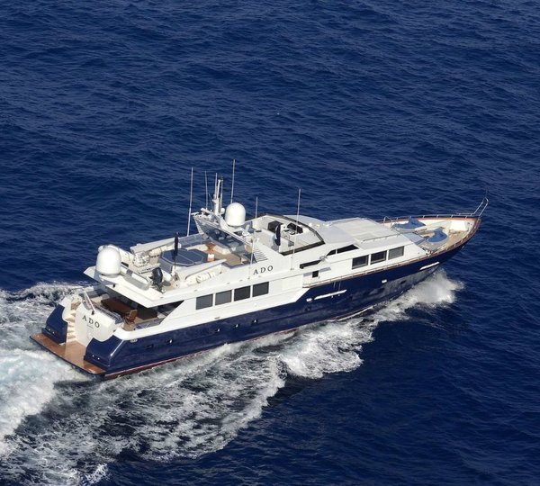Yacht DOA By Broward - Underway