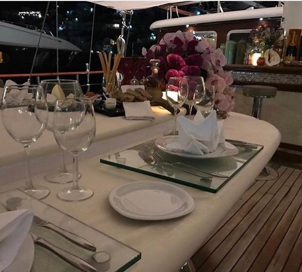 Al Fresco Dining Set Up