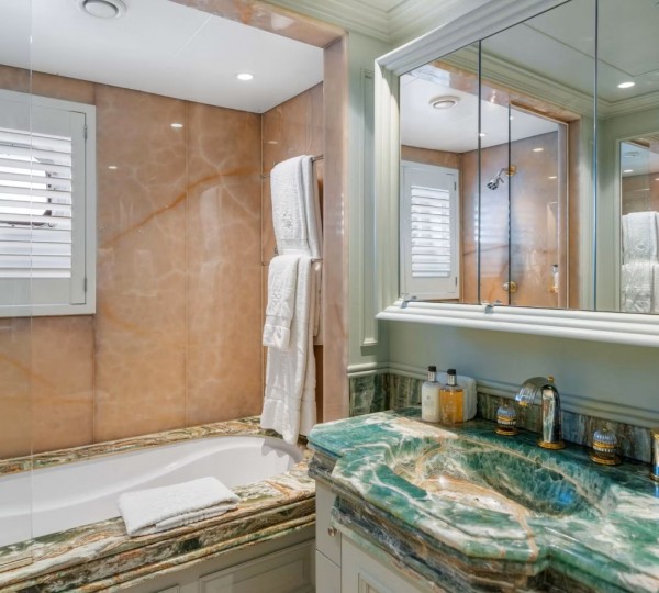 Interior Lower Deck Guest Ensuite Starboard