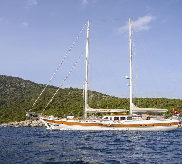 Profile Of The Yacht