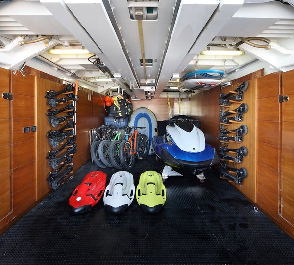 Water Toys Selection Storage 