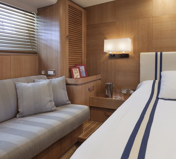 The 27m Yacht SOLLEONE III