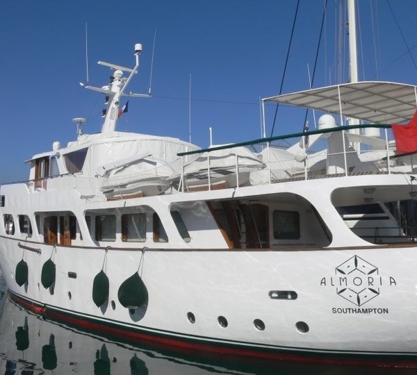 The 30m Yacht ALMORIA