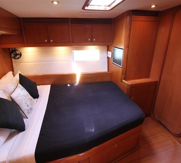 The 30m Yacht RAPTURE