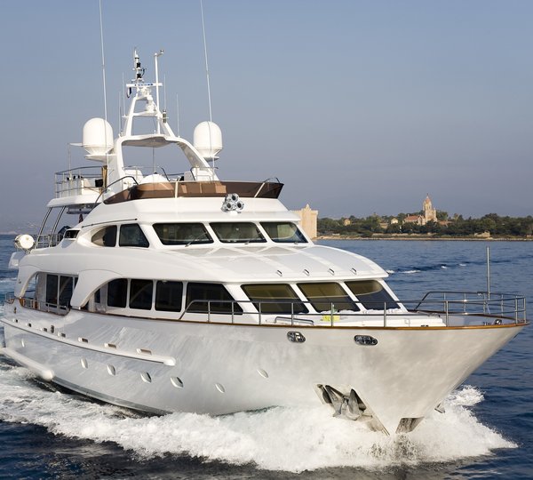 The 30m Yacht SALU