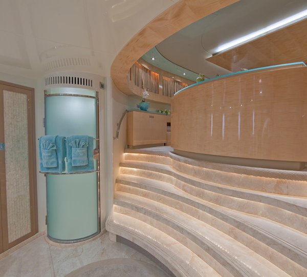 The 31m Yacht DIAMOND GIRL