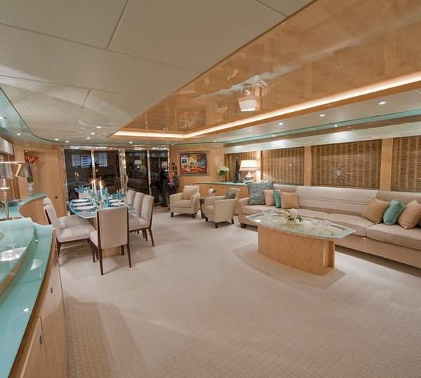 The 31m Yacht DIAMOND GIRL