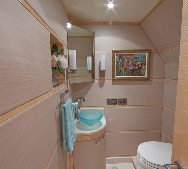 The 31m Yacht DIAMOND GIRL