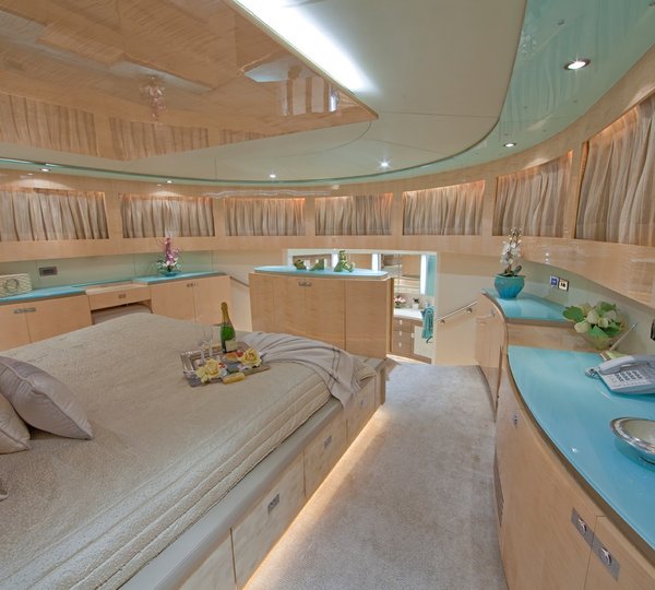 The 31m Yacht DIAMOND GIRL