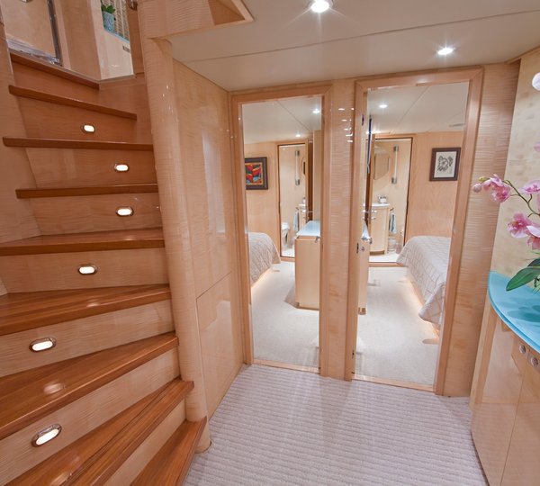 The 31m Yacht DIAMOND GIRL