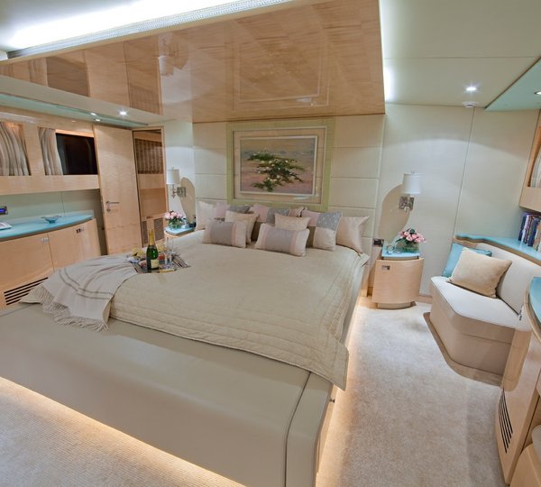 The 31m Yacht DIAMOND GIRL