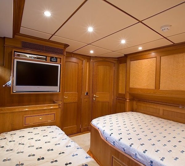 The 31m Yacht OPPORTUNITY