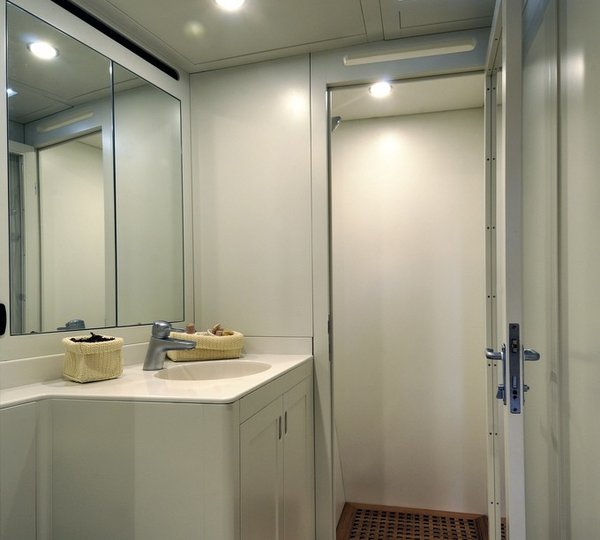 The 32m Yacht ADESSO