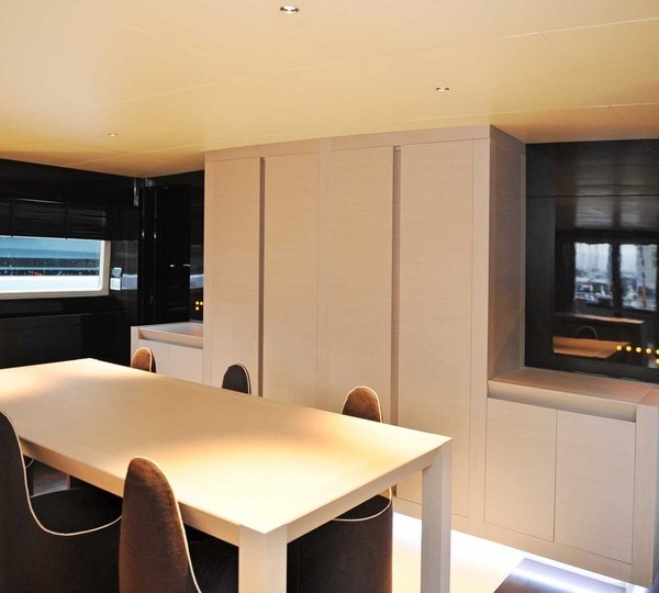 The 32m Yacht MAIDOMO