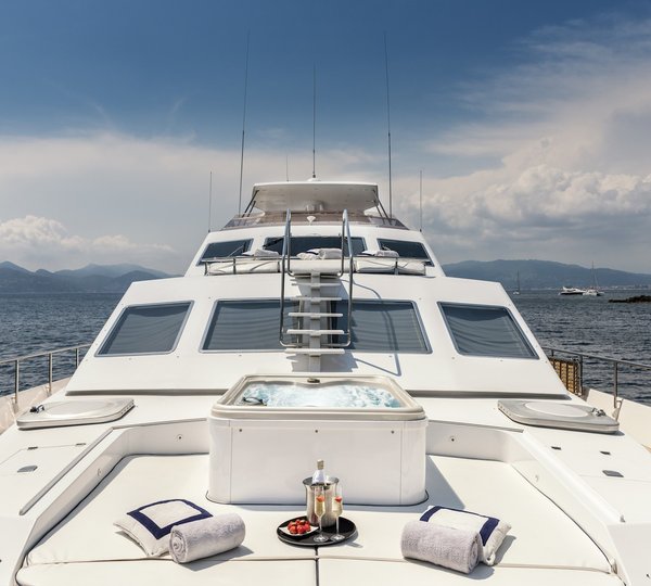 Life On Yacht ANTISAN