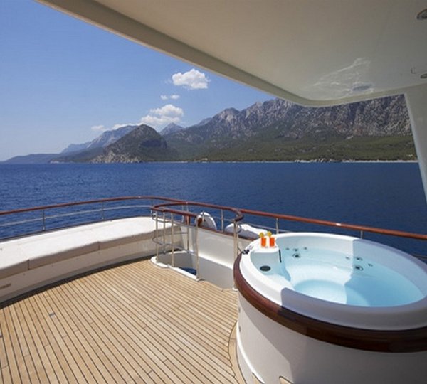 The 34m Yacht CYRUS ONE