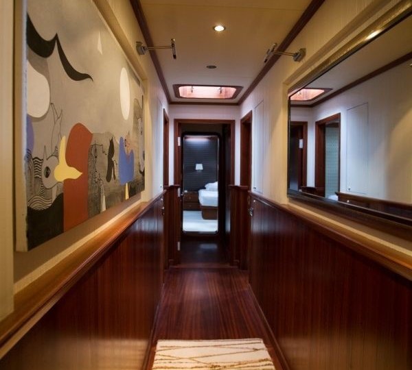 The 34m Yacht PAPA JOE