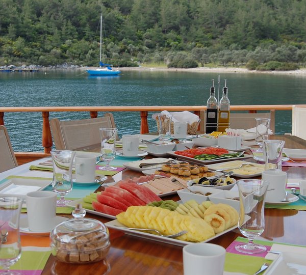 The 34m Yacht PAPA JOE