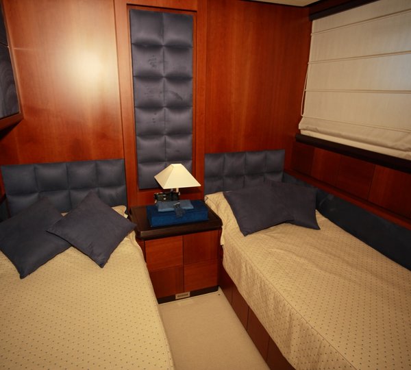 The 35m Yacht HYE SEAS II