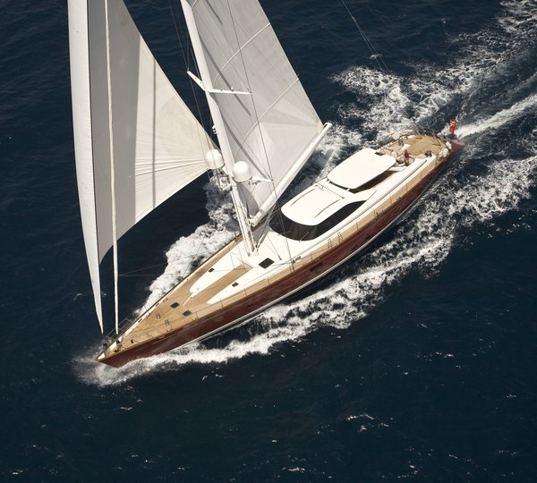 Cruising On Yacht LUDYNOSA G