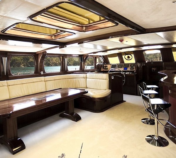Drinks Bar: Yacht NAUTILUS's Saloon Pictured