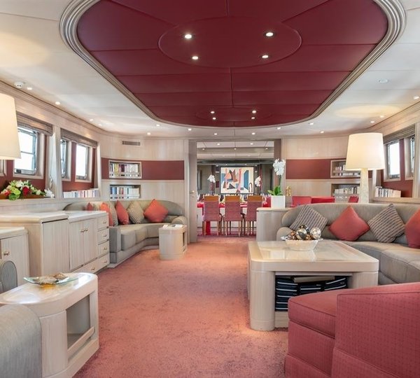 The 38m Yacht CHEETAH MOON