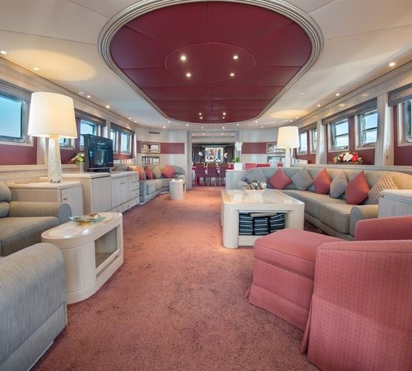 The 38m Yacht CHEETAH MOON