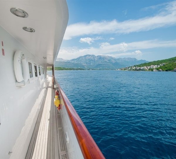 The 38m Yacht CHEETAH MOON