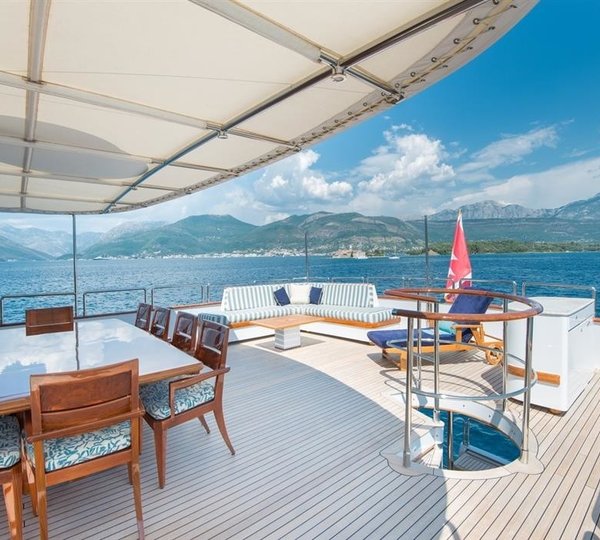 The 38m Yacht CHEETAH MOON