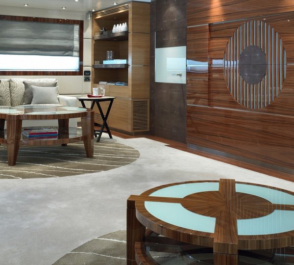 Close Up: Yacht DREAM ON's Saloon Captured