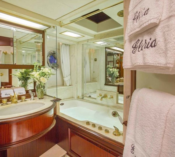 The 38m Yacht GLORIA