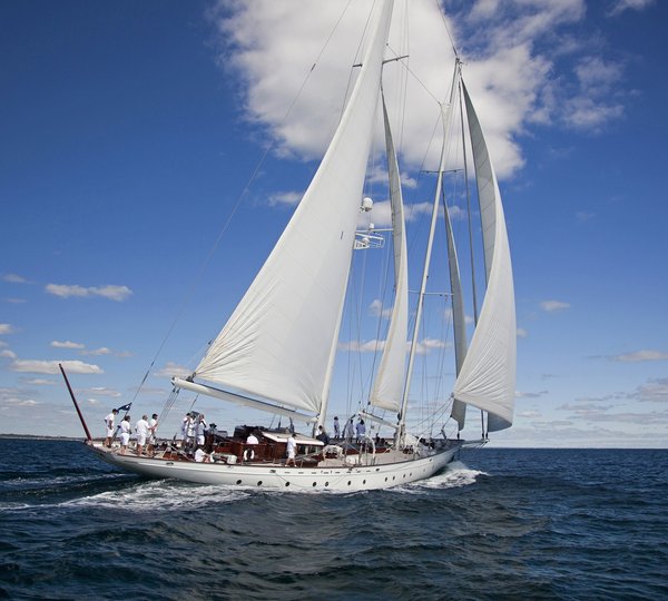 The 38m Yacht GLORIA