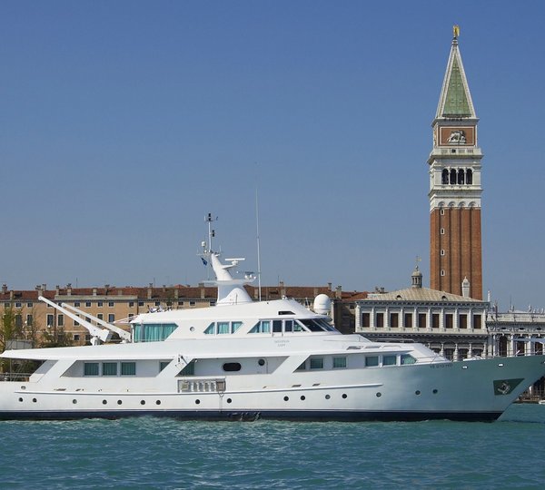 Overview Aboard Yacht INTUITION LADY