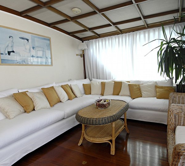 Saloon On Yacht INTUITION LADY