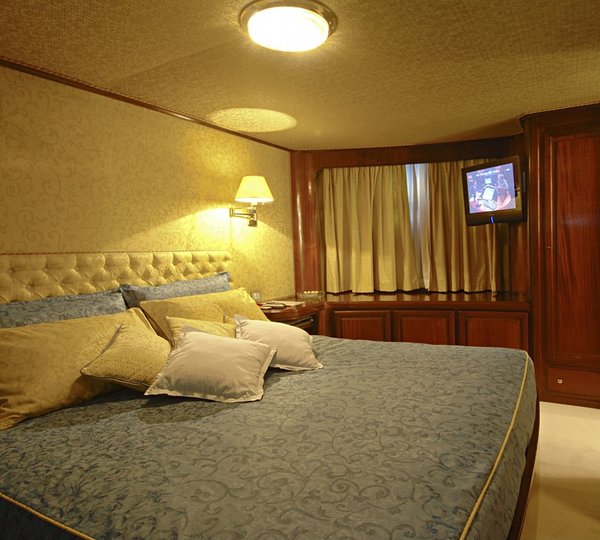 Guest's Cabin Aboard Yacht INTUITION LADY