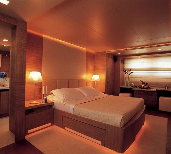 Main Master Cabin On Yacht KINTARO