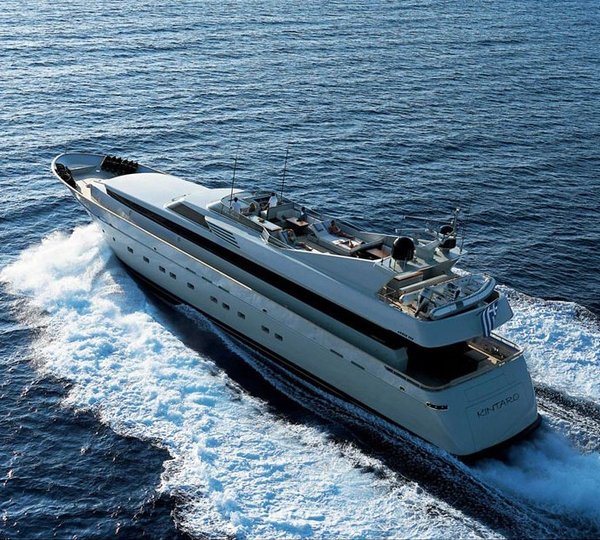 Aft Aspect: Yacht KINTARO's Cruising Photograph