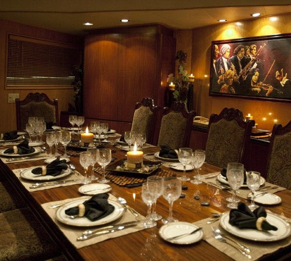 Eating/dining Furniture Aboard Yacht LE MONTRACHET