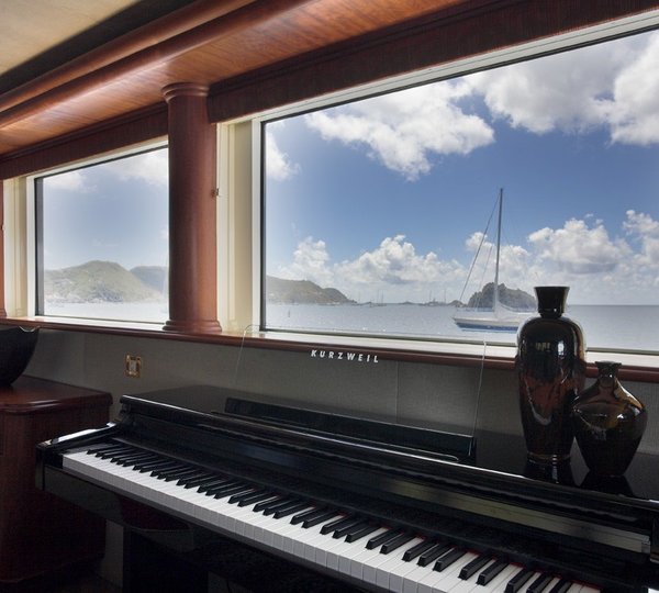 Music Piano On Yacht NAMOH