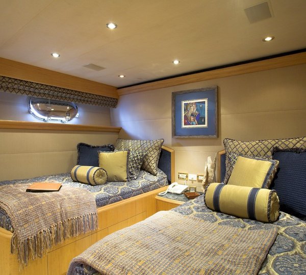 Twin Bed Cabin On Yacht NAMOH
