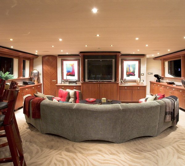 Sky-lounge On Yacht NAMOH