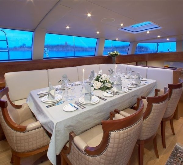 Eating/dining Saloon On Board Yacht CINDERELLA IV