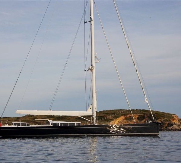 Overview On Board Yacht CINDERELLA IV