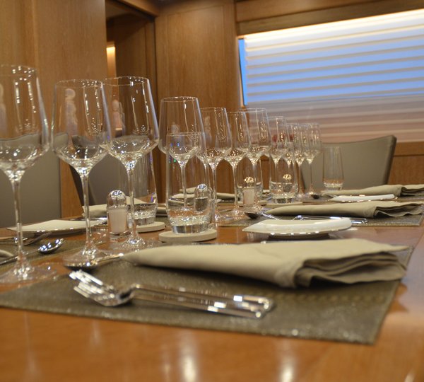 The 39m Yacht GLADIUS