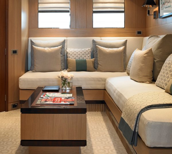 Sitting: Yacht KATHLEEN ANNE's Main Master Cabin Photograph