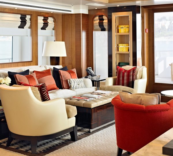 Premier Saloon On Board Yacht KATHLEEN ANNE