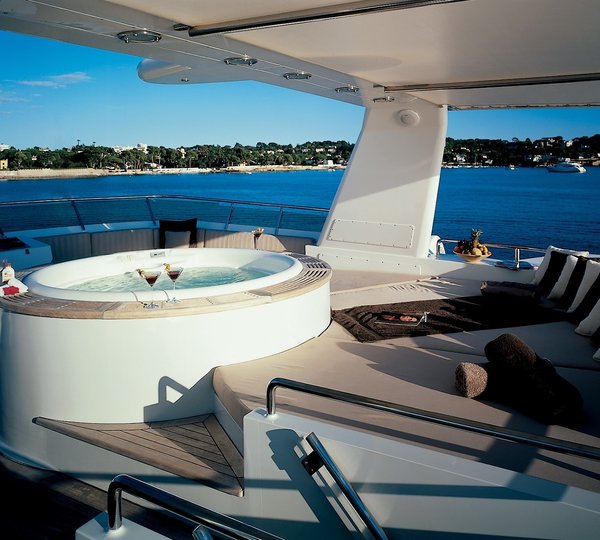 Jacuzzi Pool On Board Yacht LIONSHARE