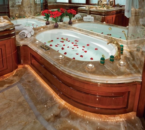 Main Master Bath On Yacht AQUALIBRIUM
