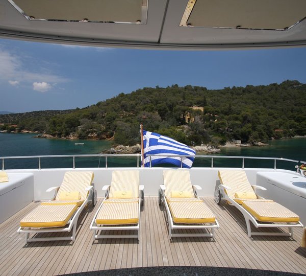 The 40m Yacht HAPPY DOLPHIN II